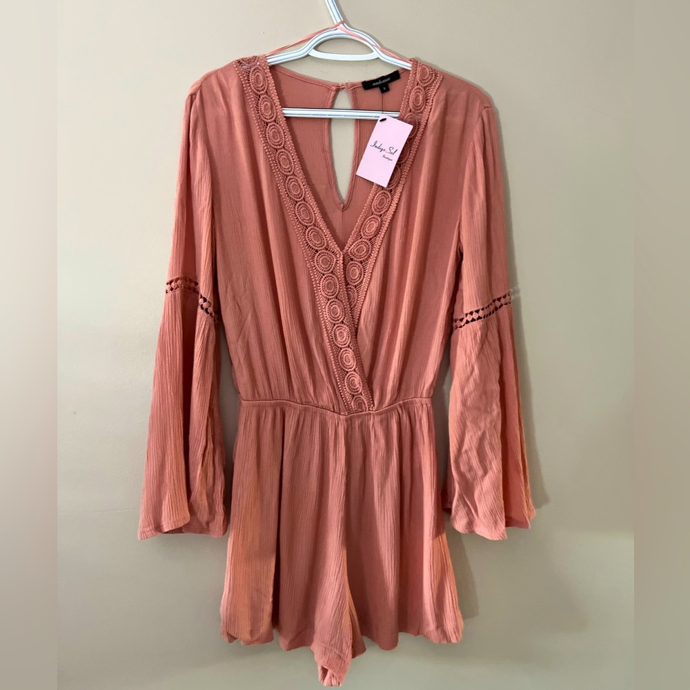 Indigo Soul romper 🩷 New with tags, pink/cream size Small summer romper